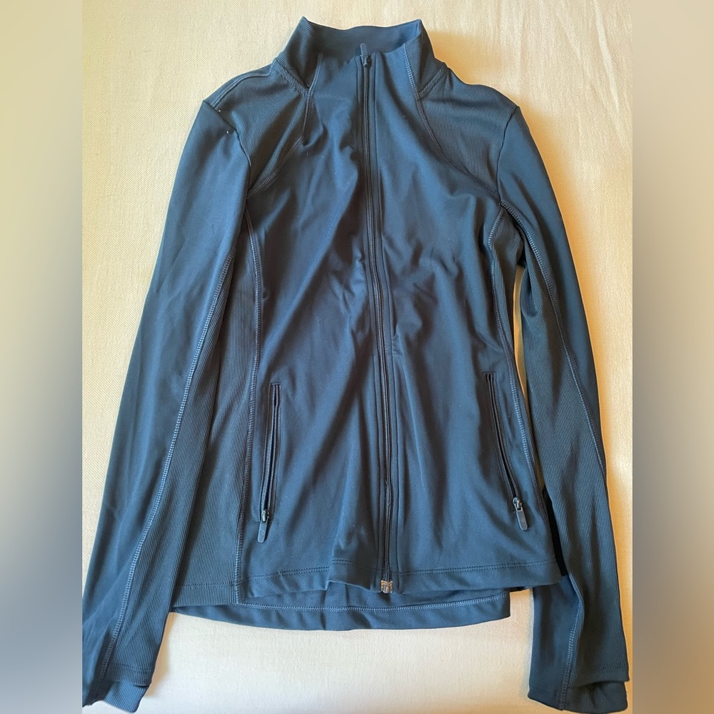 WOMEN TIGHT ZIP UP
